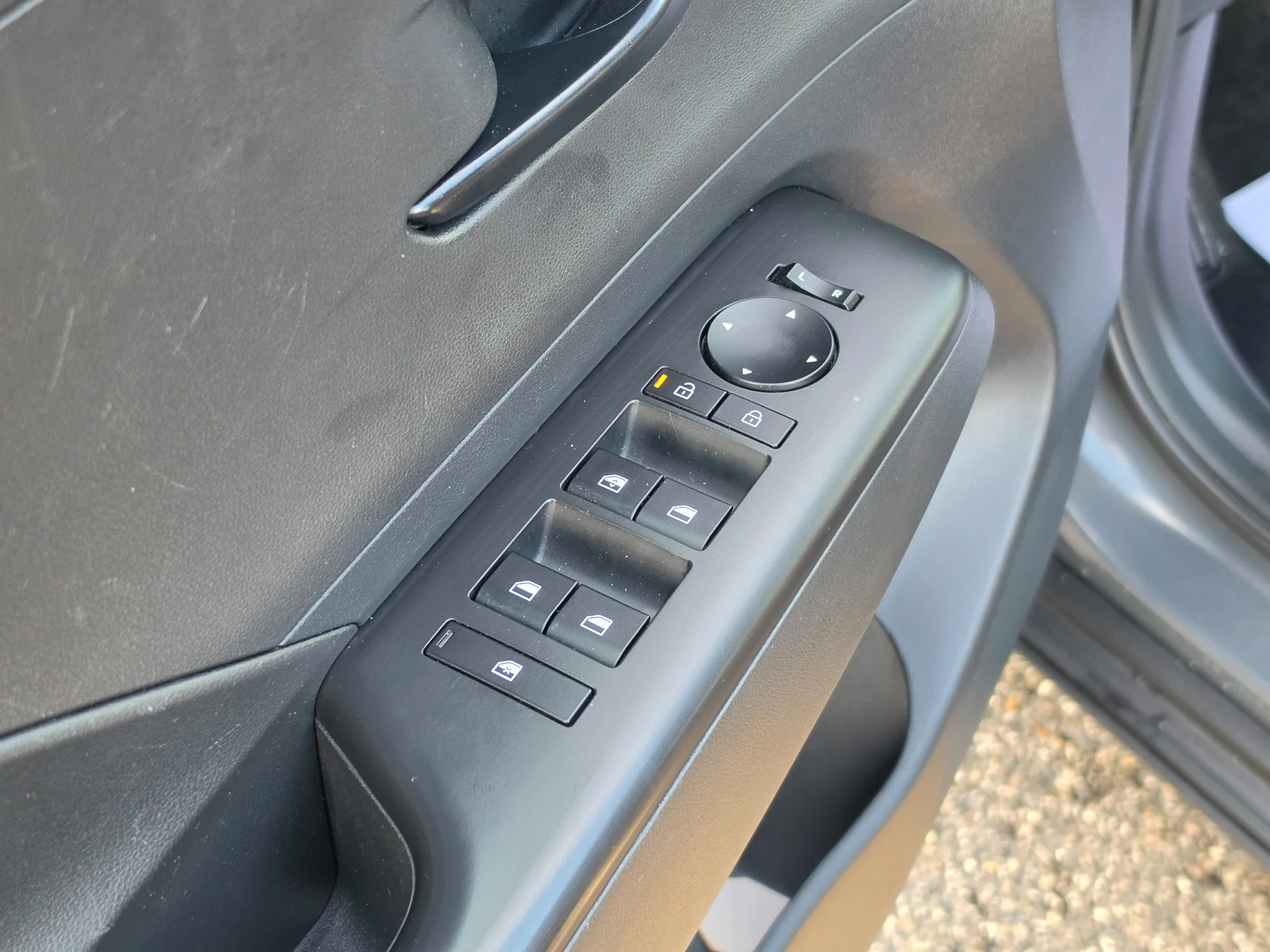 Used 2025 Ecotronic Gray Pearl Hyundai SEL image 19