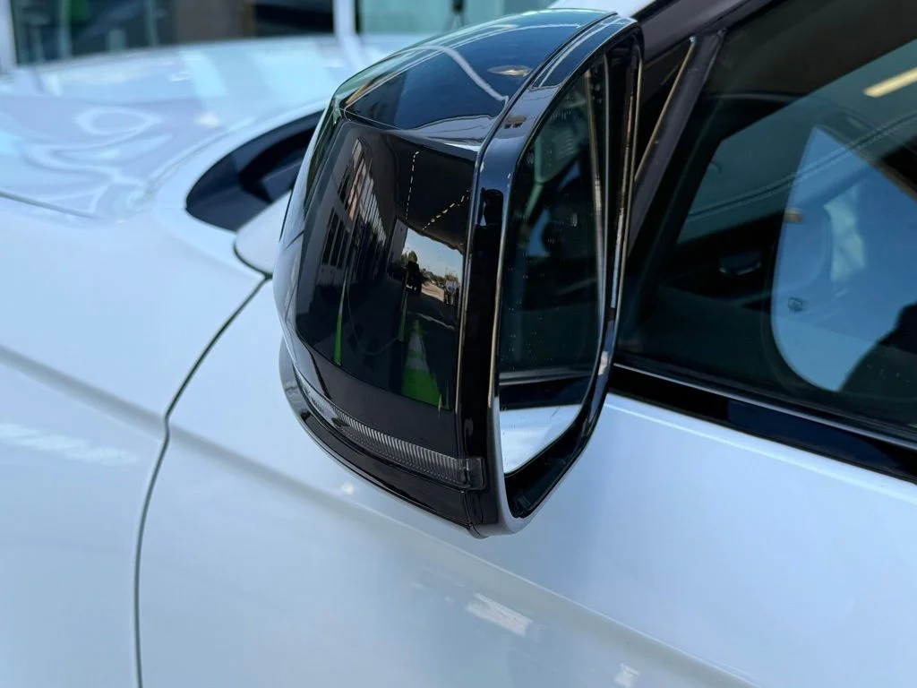 New 2026 Bright White Clear-Coat Exterior Paint Jeep Altitude image 29