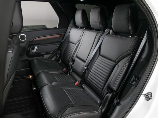Certified Used 2025 Fuji White Land Rover Dynamic SE image 5