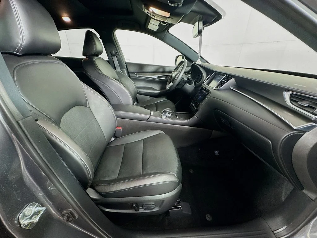 Certified Used 2023 Gray INFINITI LUXE image 36