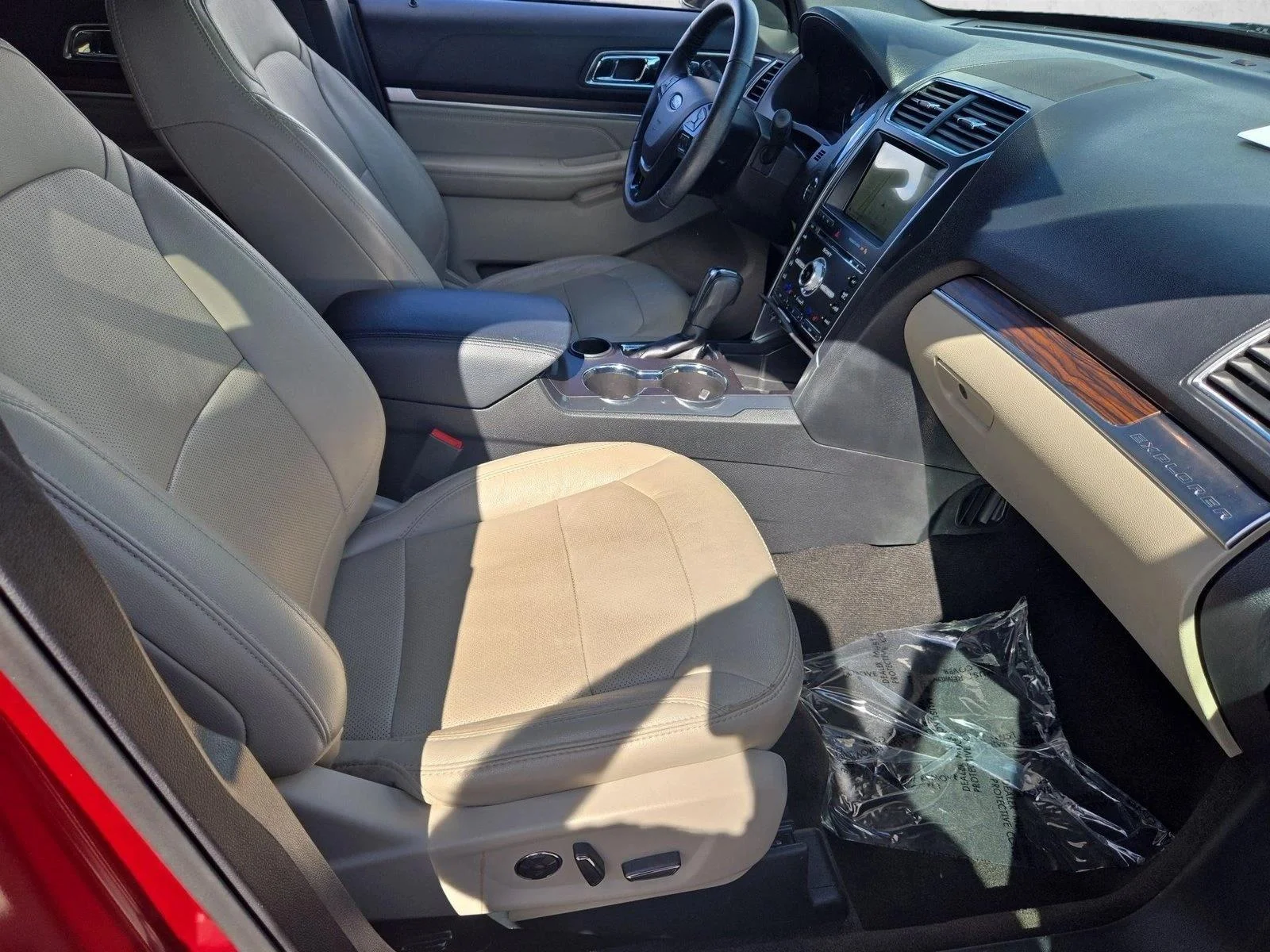 Used 2018 Ruby Red Metallic Tinted Clearcoat Ford Limited image 22