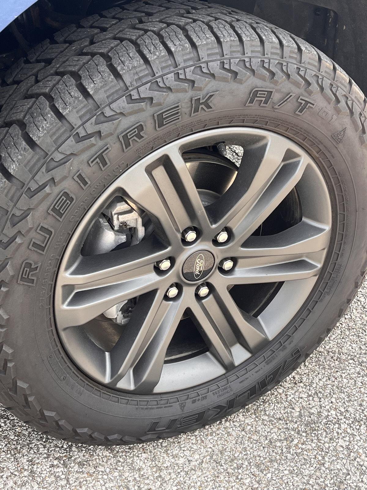 Used 2023 Atlas Blue Ford XLT image 13