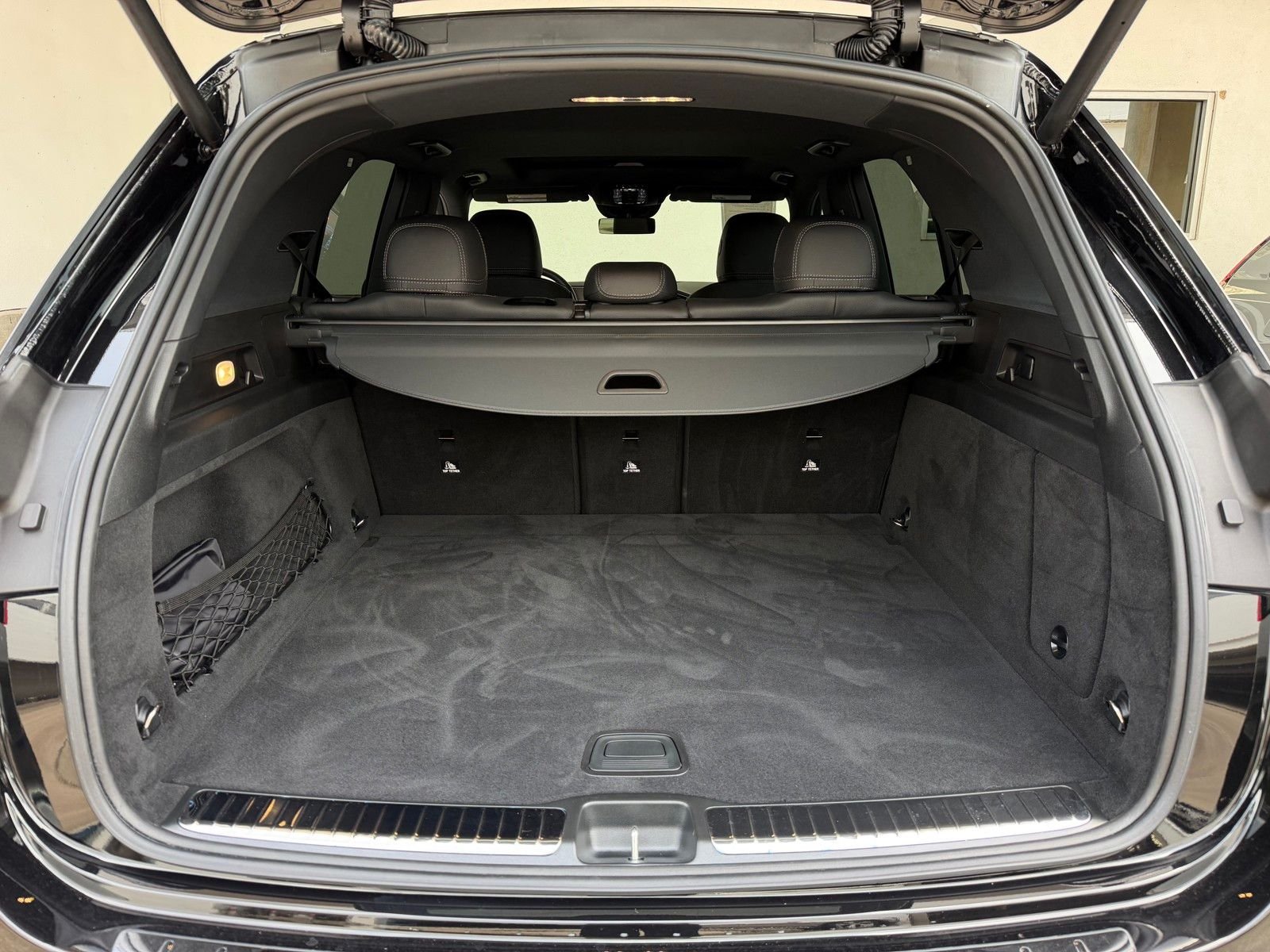 Certified Used 2025 Black Mercedes-Benz GLE 450 image 17