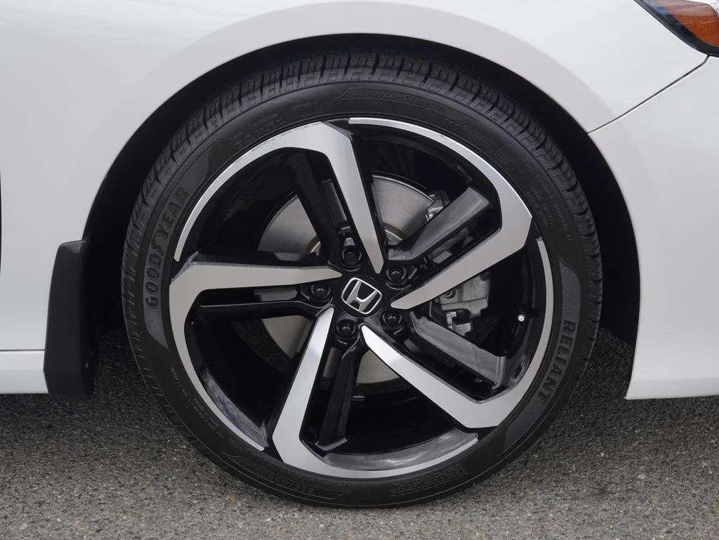 Certified Used 2020 White Honda Sport 2.0T image 9