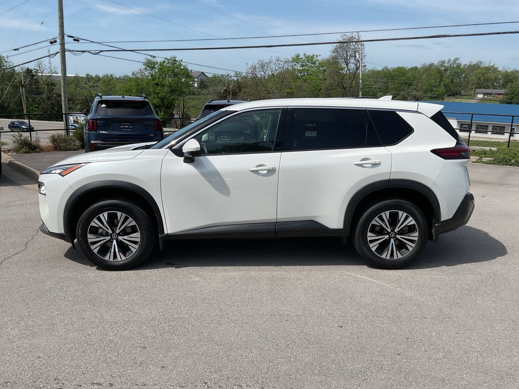 Used 2021 Pearl White Tricoat Nissan SV image 6