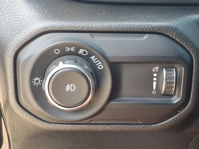 Used 2023 Black Jeep Sport S image 19