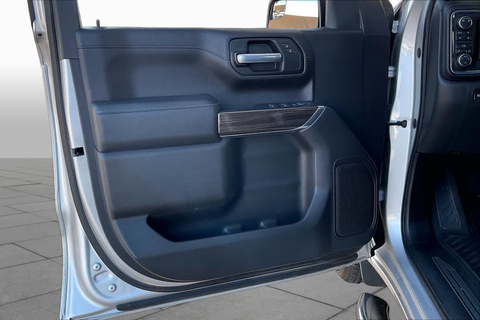 Used 2019 Silver Ice Metallic Chevrolet LT image 20