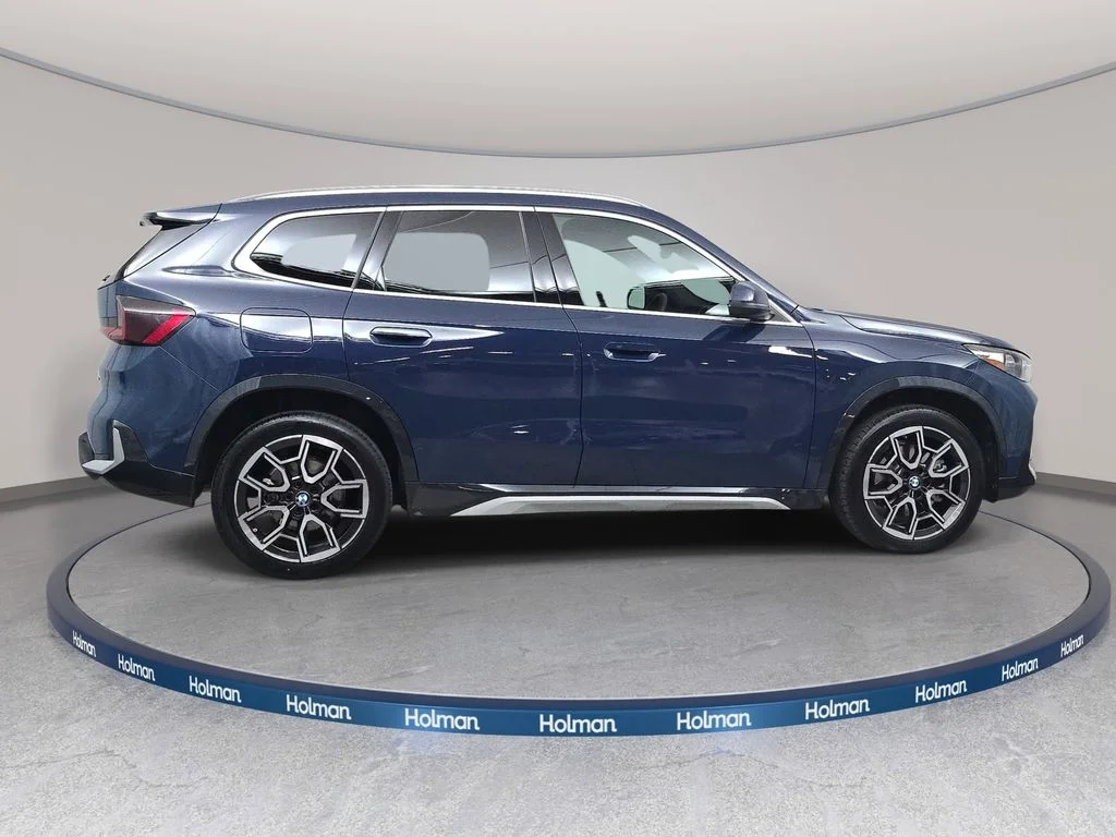 Used 2026 Night Dusk Blue Metallic BMW xDrive28i image 5