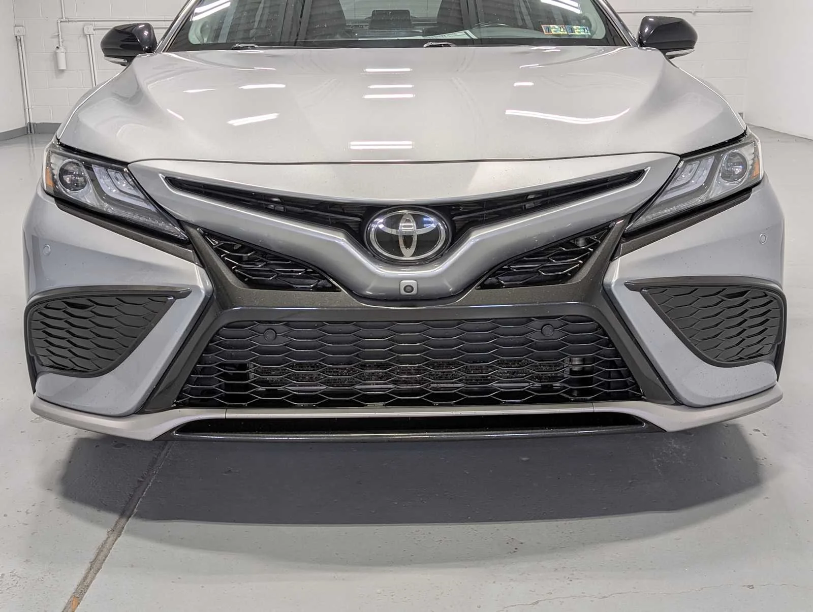 Used 2022 Midnight Black Metallic Toyota XSE image 2