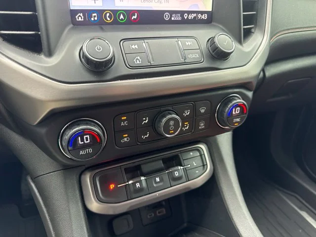 Used 2020 Silver GMC AT4 image 23