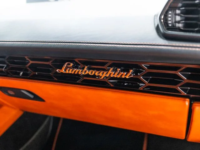 Used 2018 Black Lamborghini  image 35