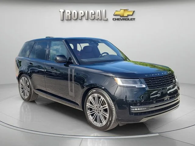 Used 2023 Black Land Rover SE image 7