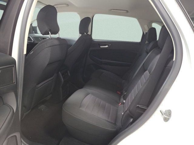Used 2015 Oxford White Ford SE image 14