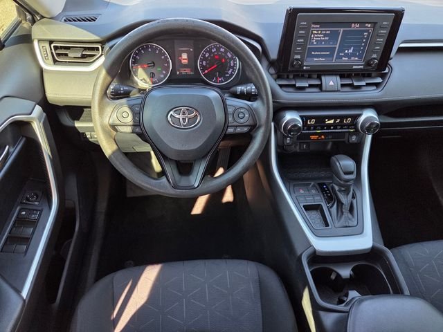 Used 2020  Toyota XLE image 13