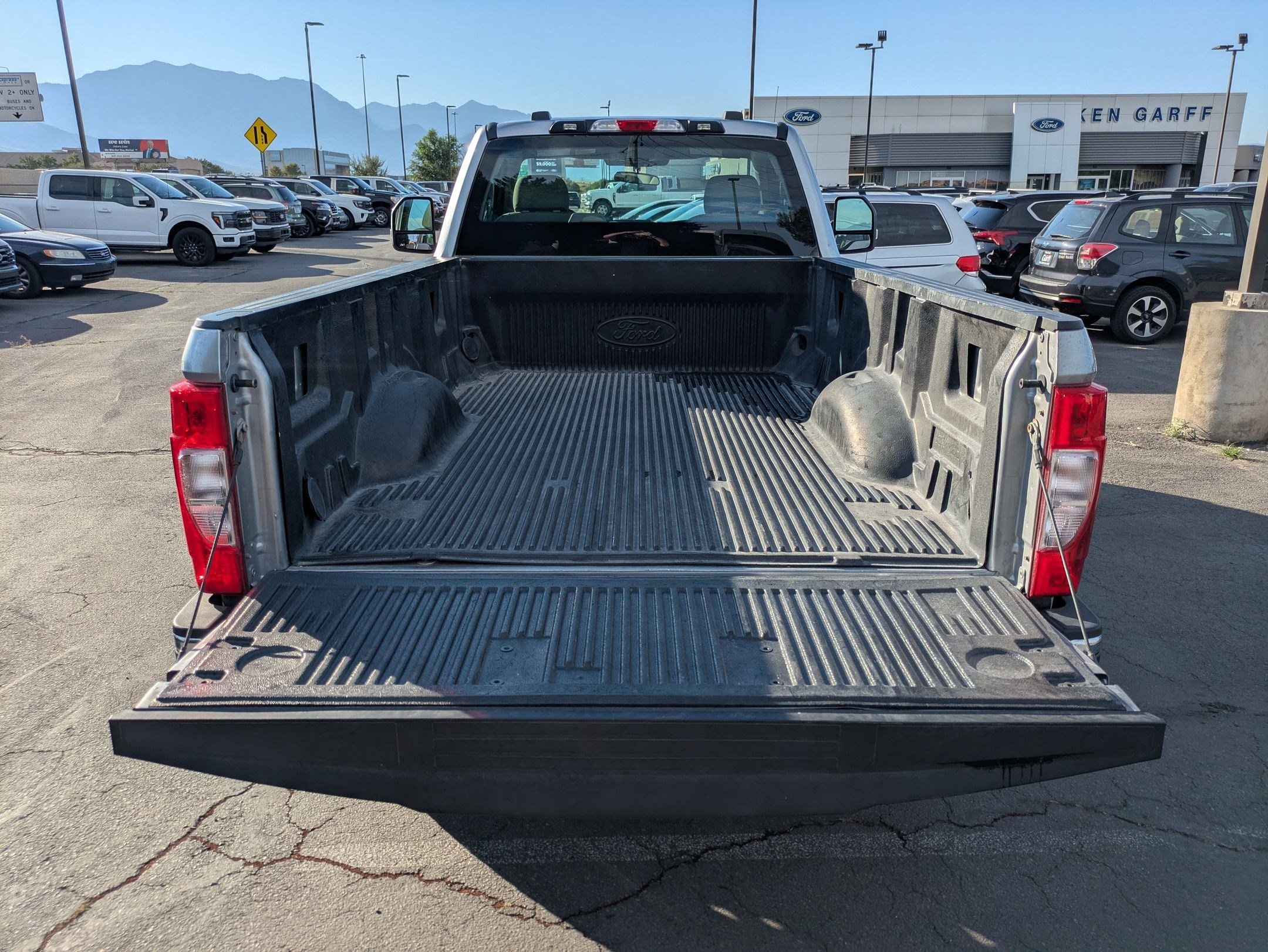2021 Ford F-350 Super Duty XL - Photo 25
