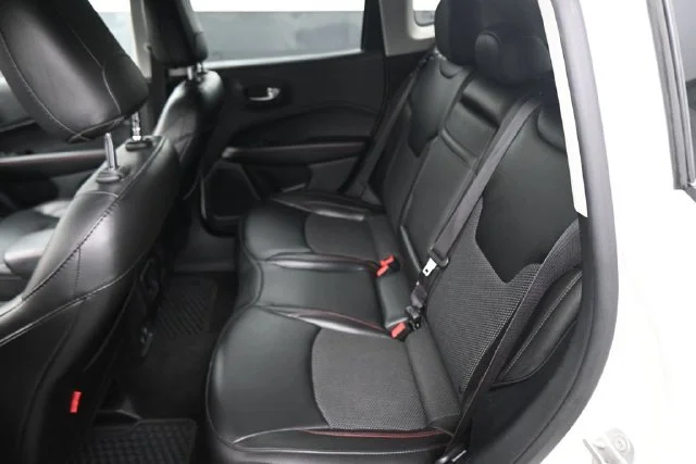 Used 2020 White Jeep Trailhawk image 19