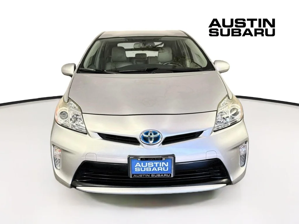 Used 2014 Silver Toyota Three image 2