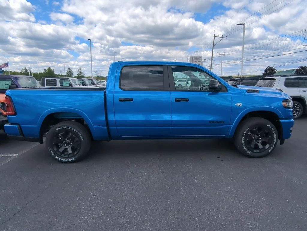 New 2026 Hydro Blue Pearl-Coat Exterior Paint RAM Big Horn/Lone Star image 9