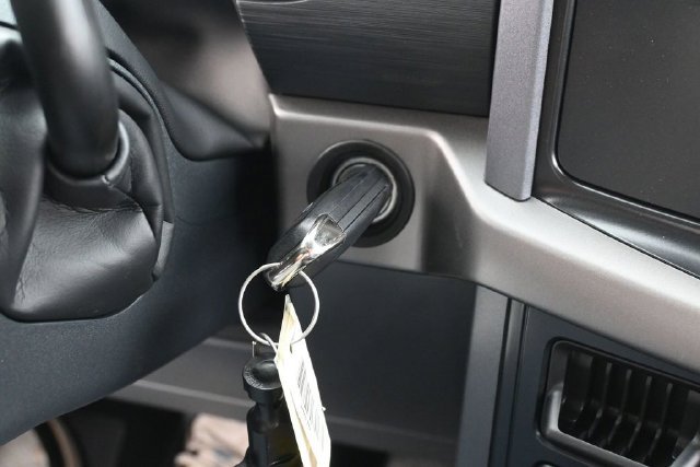 New 2026 Agate Black Metallic Ford XLT image 21