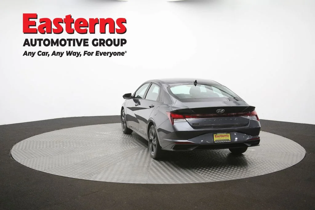 Used 2021 Gray Hyundai SEL image 65