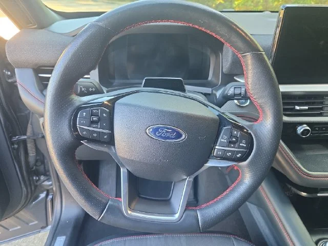 Used 2025 Gray Ford ST-Line image 16
