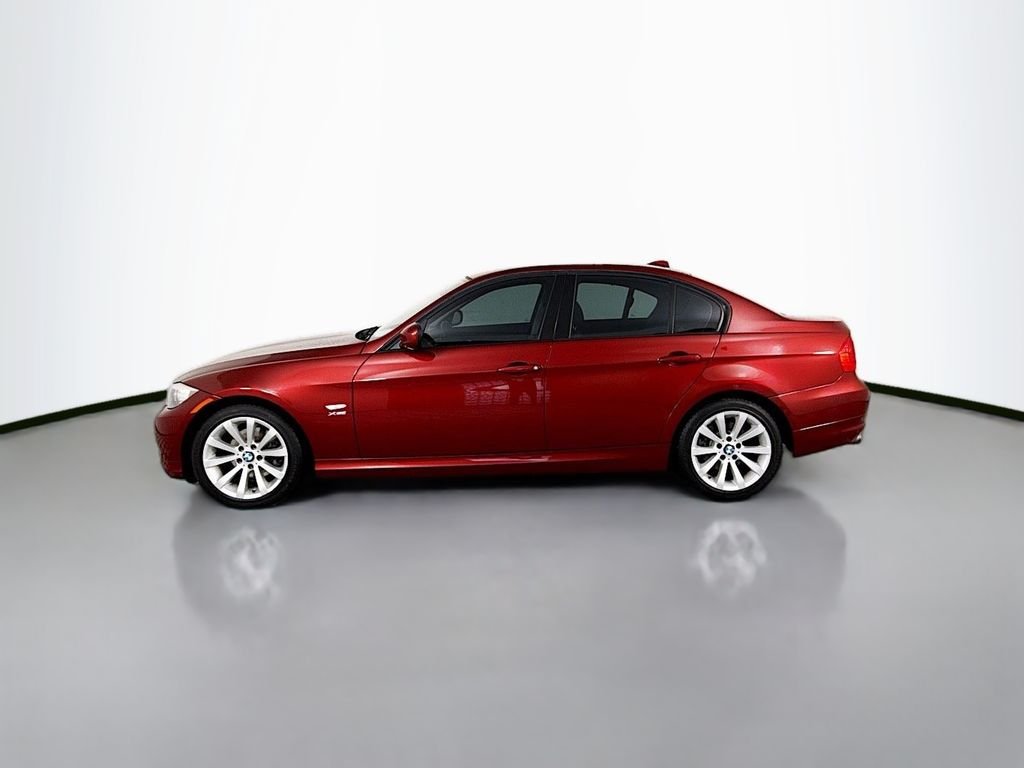 Used 2011 Red BMW 328i xDrive image 29