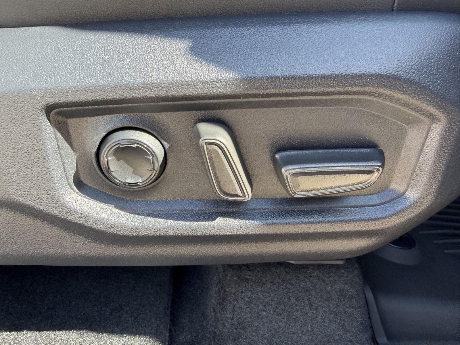 2026 Toyota Tundra Platinum - Photo 26