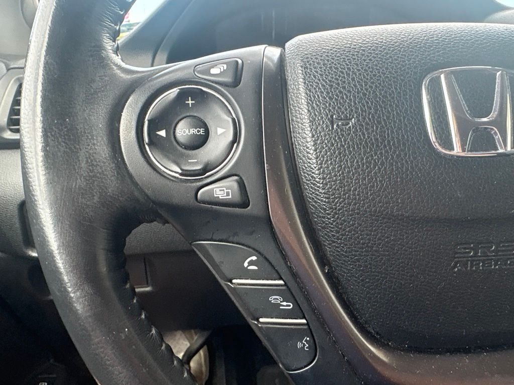 Used 2019 Black Honda RTL-T image 17