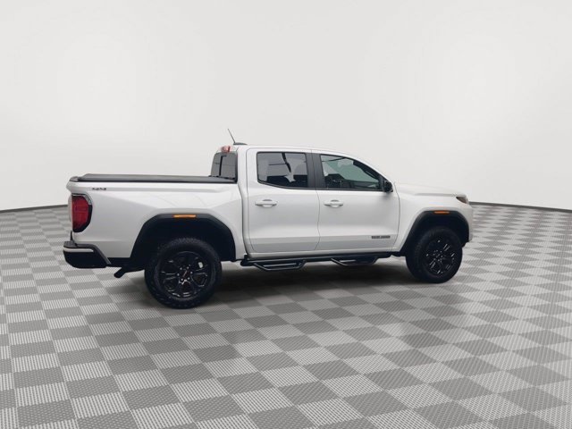 Used 2024 Summit White GMC 4WD Elevation image 43
