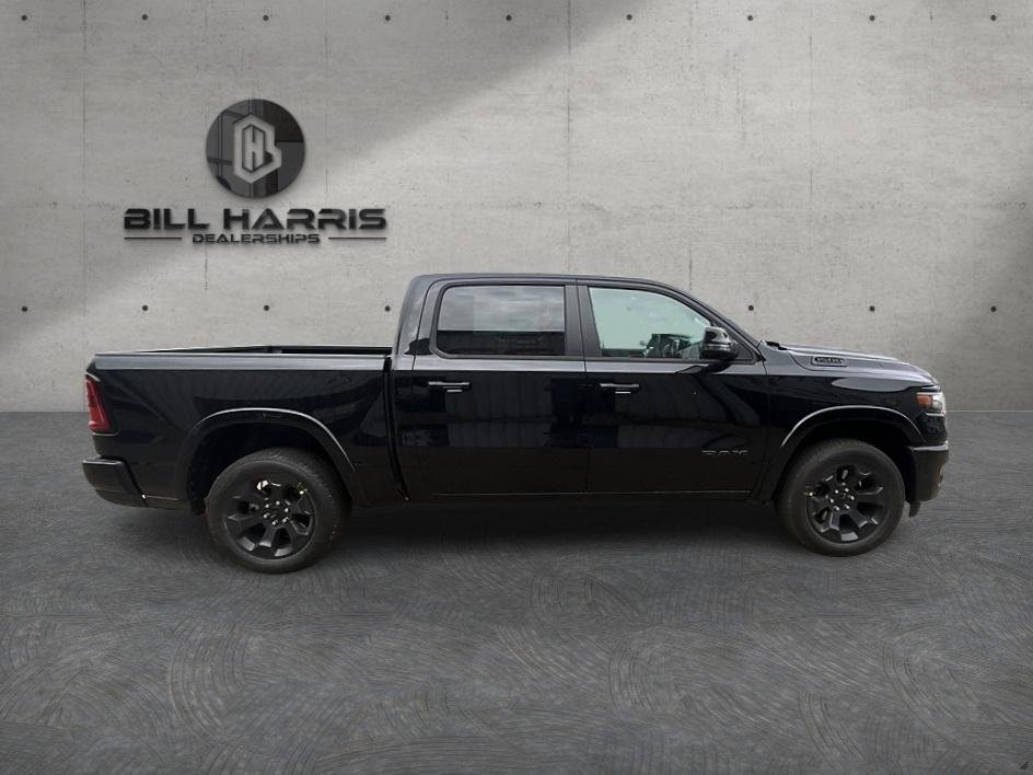 New 2027 Diamond Black Crystal Pearl-Coat Exterior Paint RAM Big Horn/Lone Star image 4