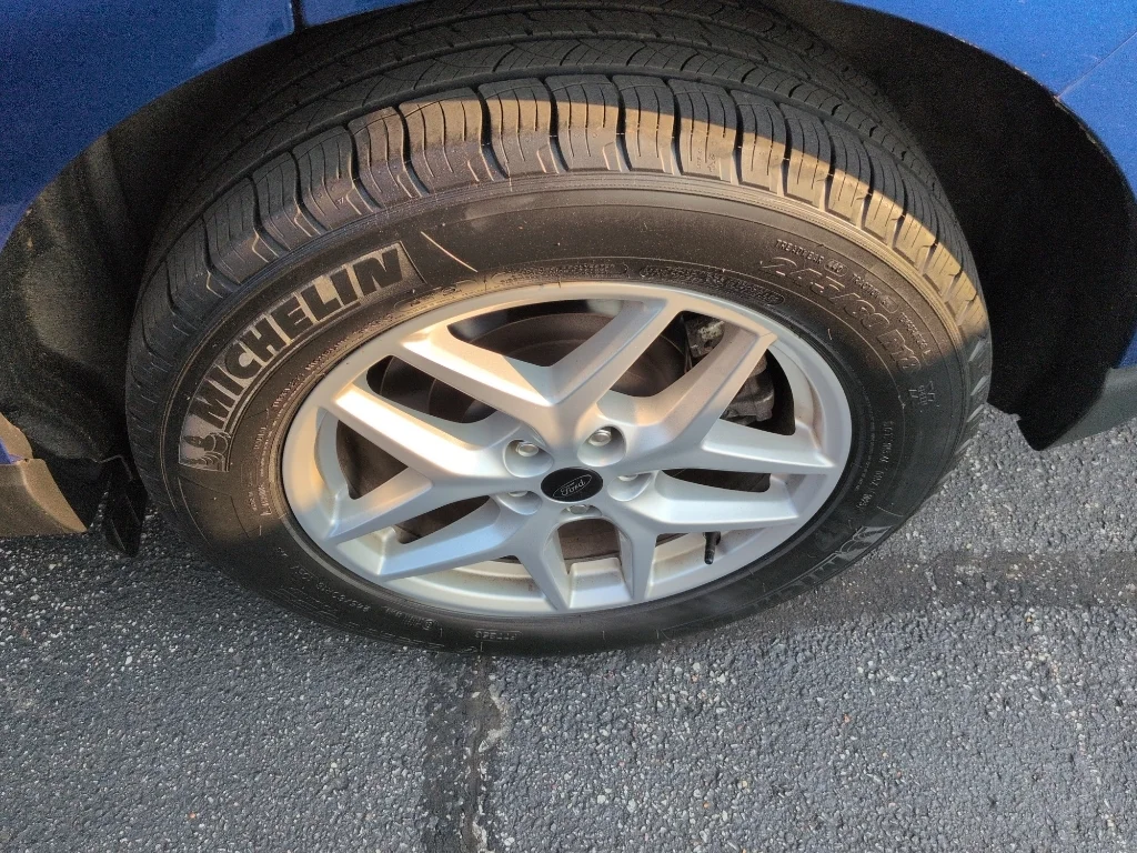 Certified Used 2023 Atlas Blue Ford SEL image 9