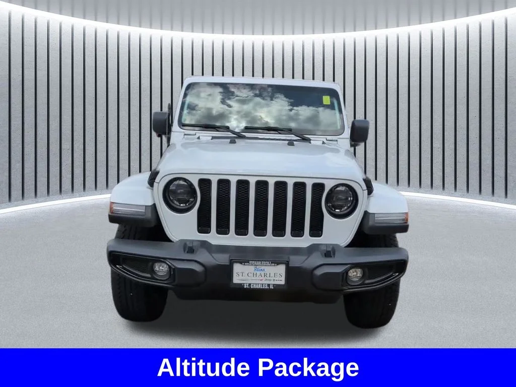 Used 2023 White Jeep Altitude image 15