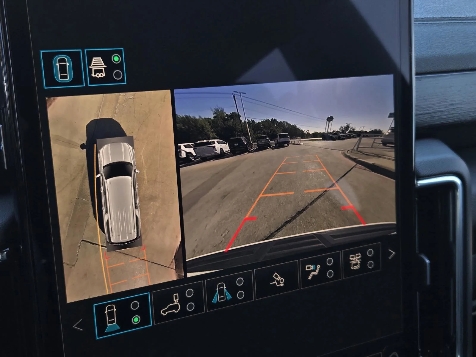 2026 GMC Yukon XL Denali - Photo 8