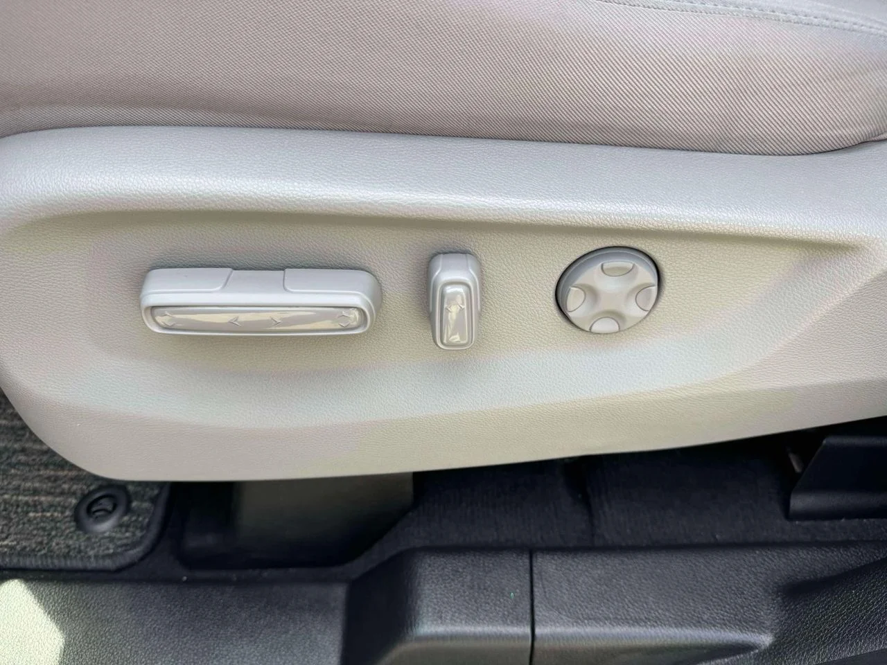 2024 Honda Odyssey EX - Photo 20