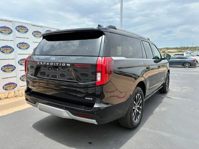 Used 2025 Black Metallic Ford Platinum image 4