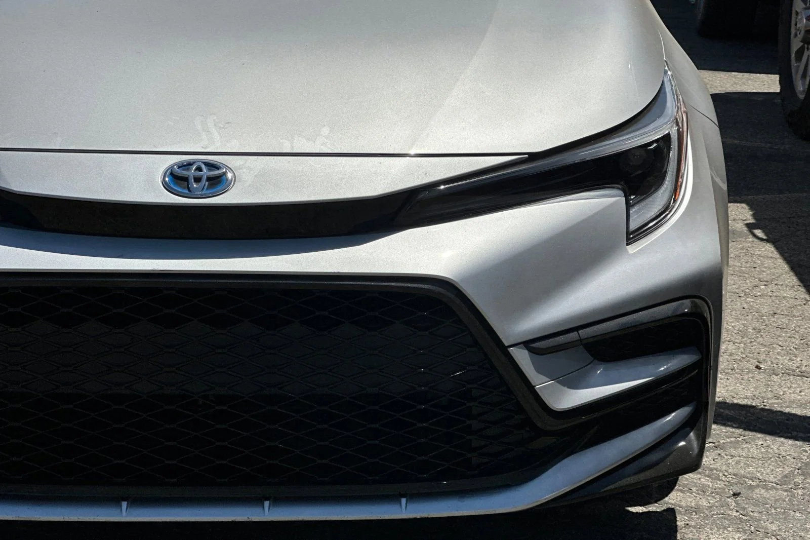 Used 2023 Silver Toyota Hybrid LE image 10