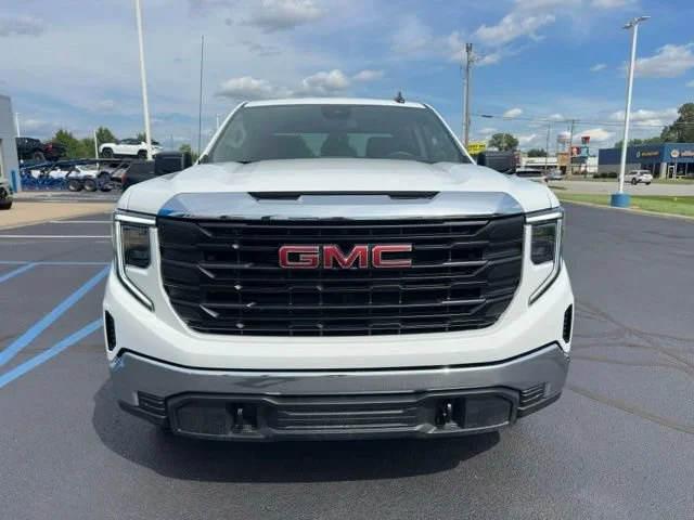 New 2026 Summit White GMC Pro image 3