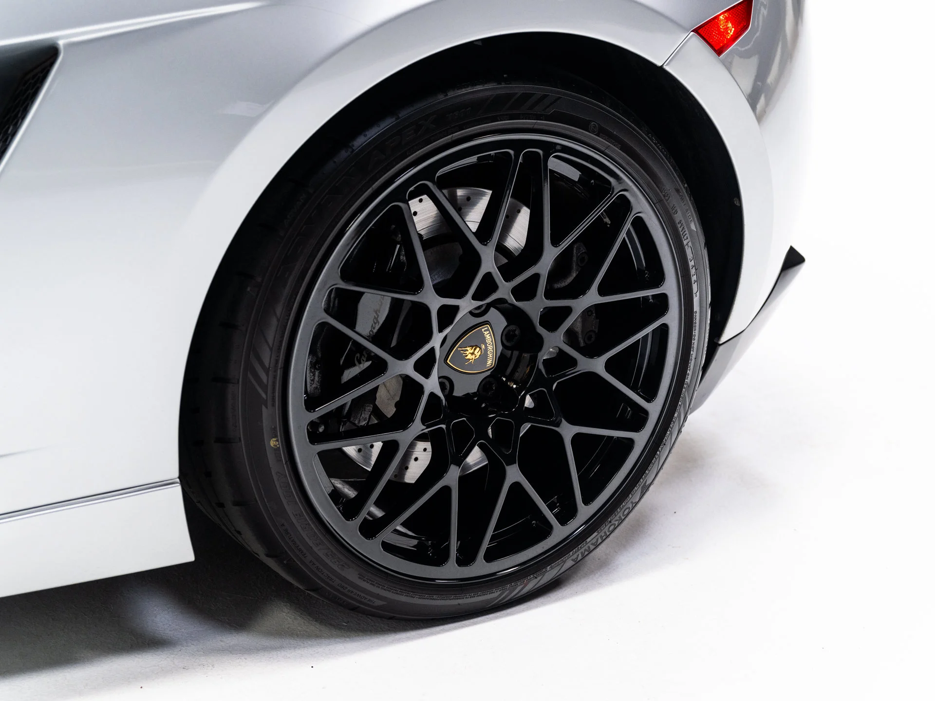 Used 2011 Grigio Thalasso Metallic Lamborghini LP560-4 image 36
