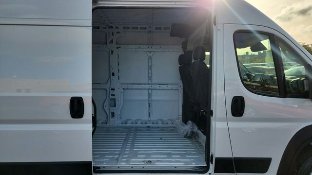 Used 2025 White Ram High Roof image 19
