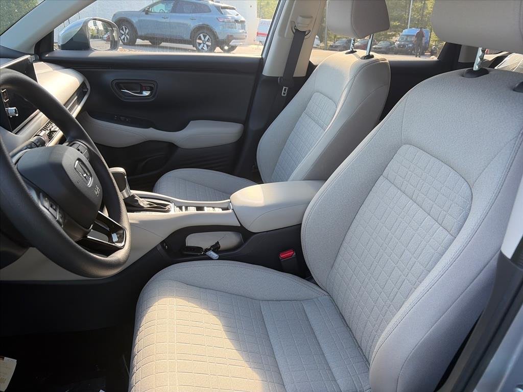 2027 Honda HR-V LX - Photo 11