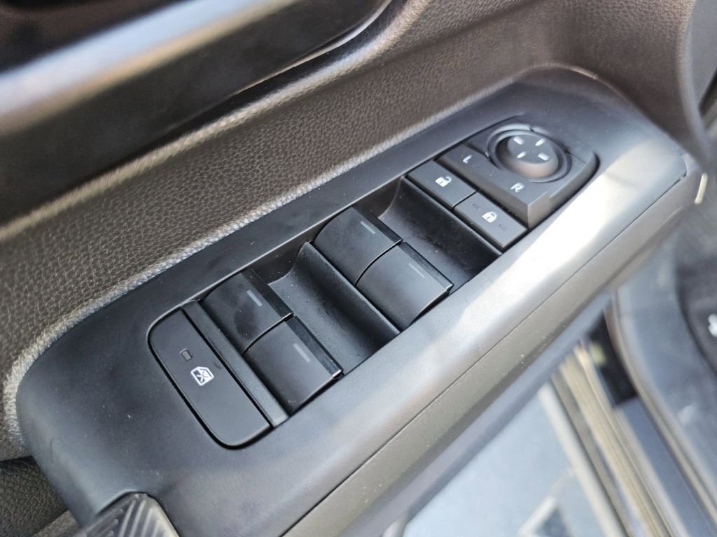 2025 Toyota Tacoma SR5 - Photo 34