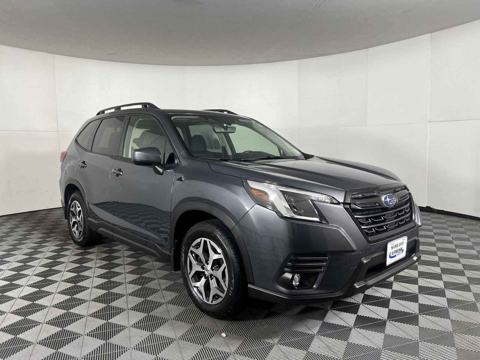 Used 2024 Magnetite Gray Metallic Subaru Premium image 27