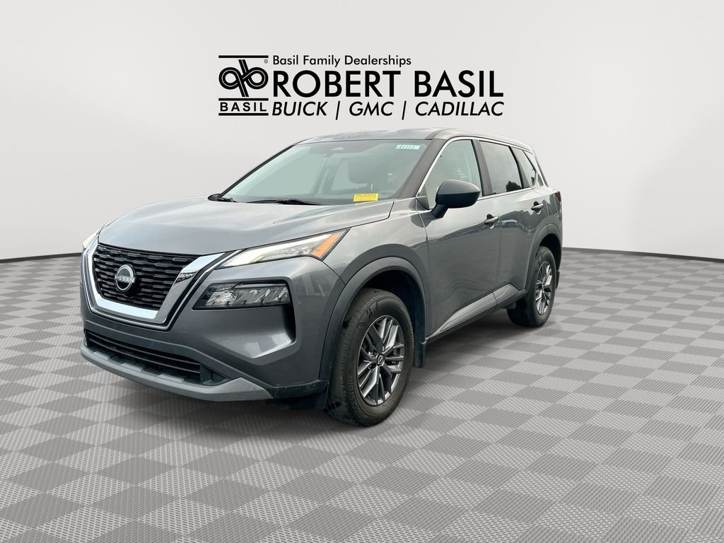 Used 2023 Gray Nissan S image 4