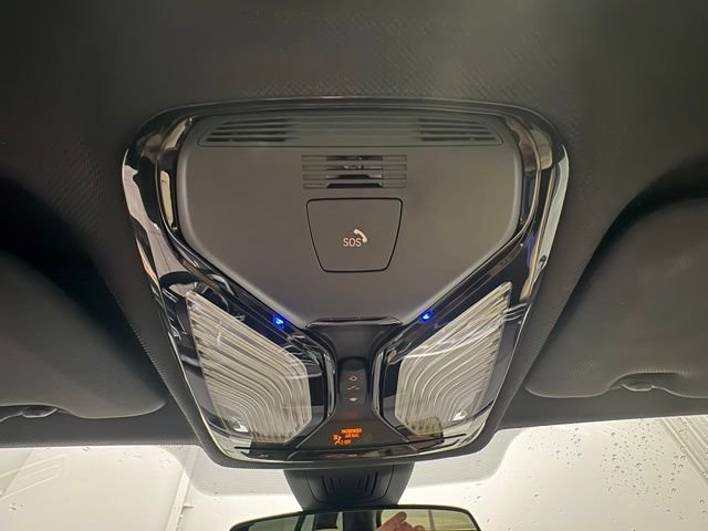 Used 2022 White BMW xDrive40i image 51