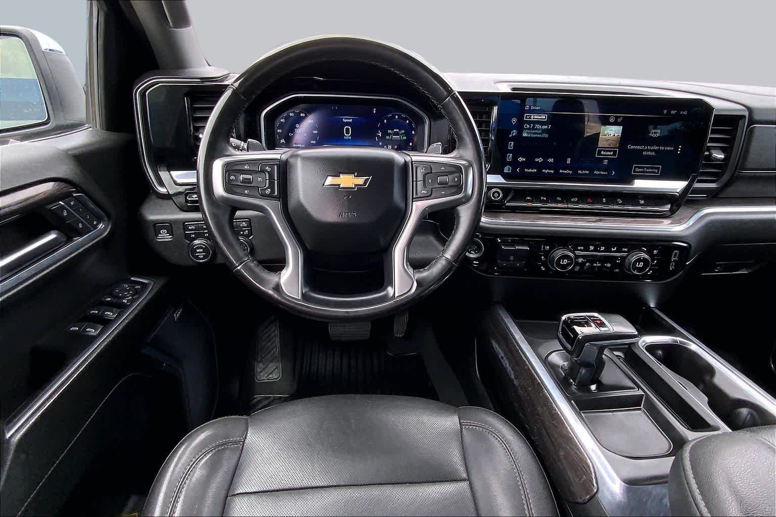 Used 2023 Iridescent Pearl Tricoat Chevrolet LTZ image 4