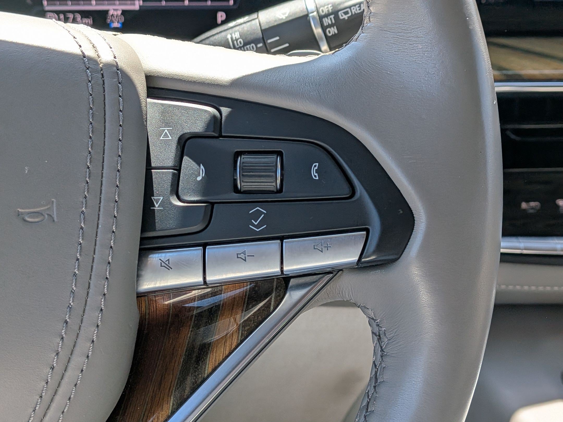 Used 2021 Sandstone Metallic Cadillac Premium Luxury Platinum image 16
