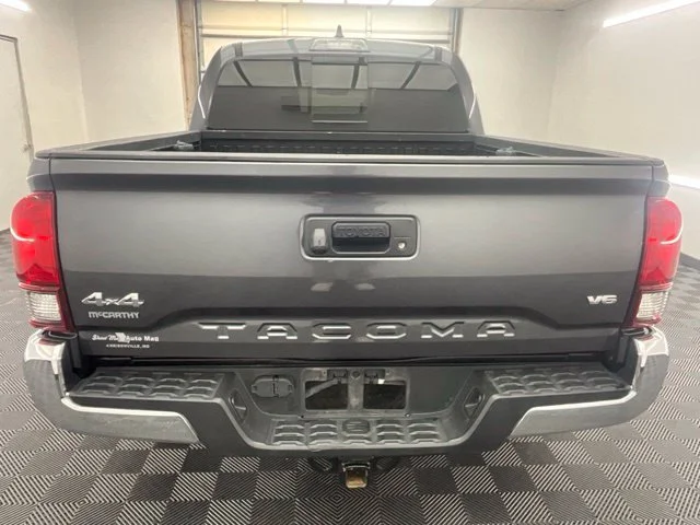 Used 2022 Gray Toyota SR5 image 19