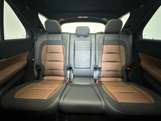 New 2026 Polar White Mercedes-Benz GLE 53 AMG® image 8
