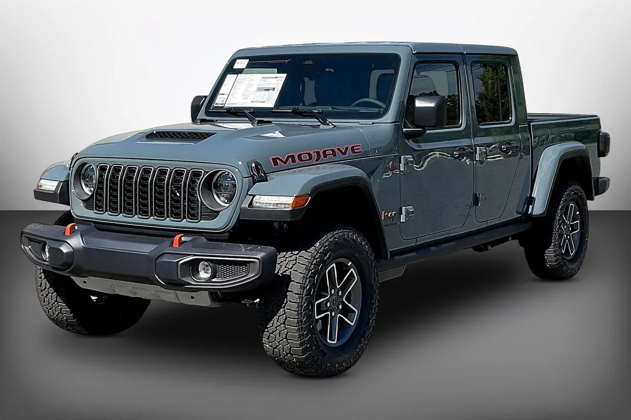New 2026 Anvil Clearcoat Jeep Mojave image 4