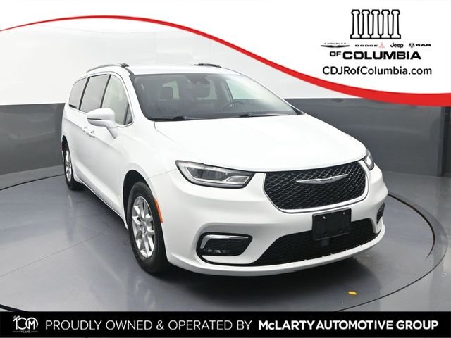 Used 2022 White Chrysler Touring L image 1